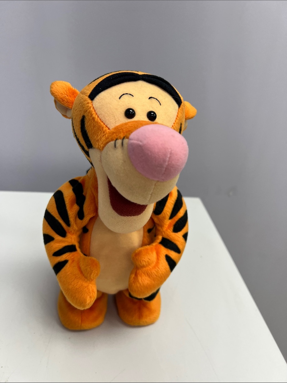 1997 Mattel Tigger Jumping & Talking Plush - Works!
